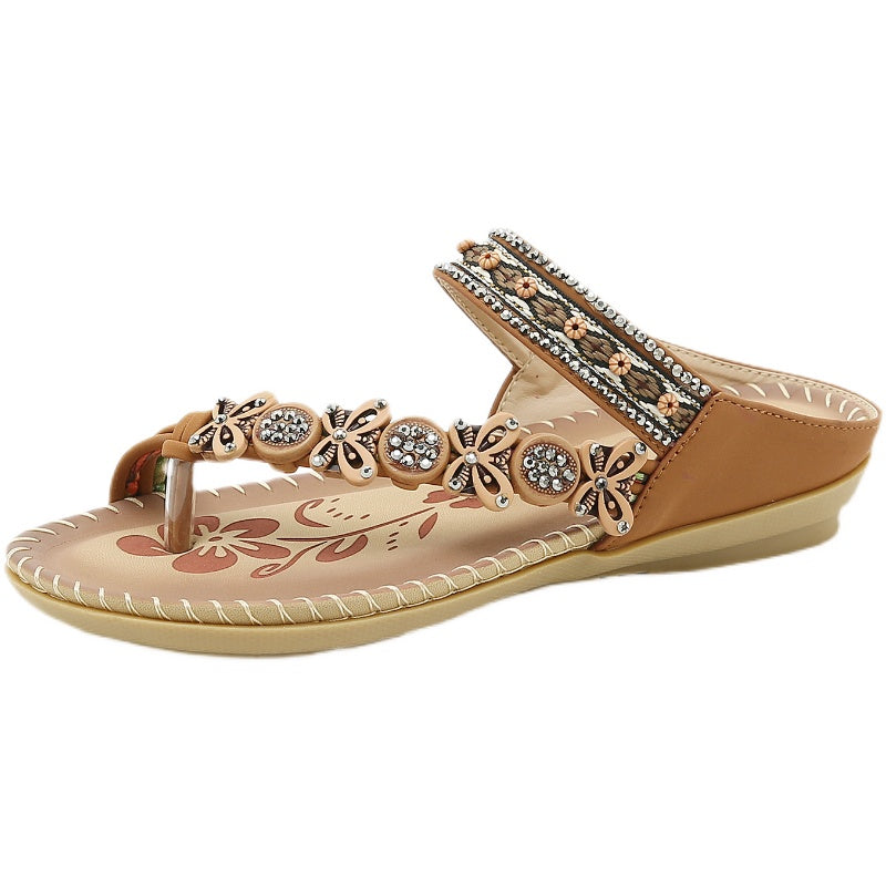 Burq | Comfortabele strasssteentjes in Boheemse folkstijl met pantoffels met cliptoe