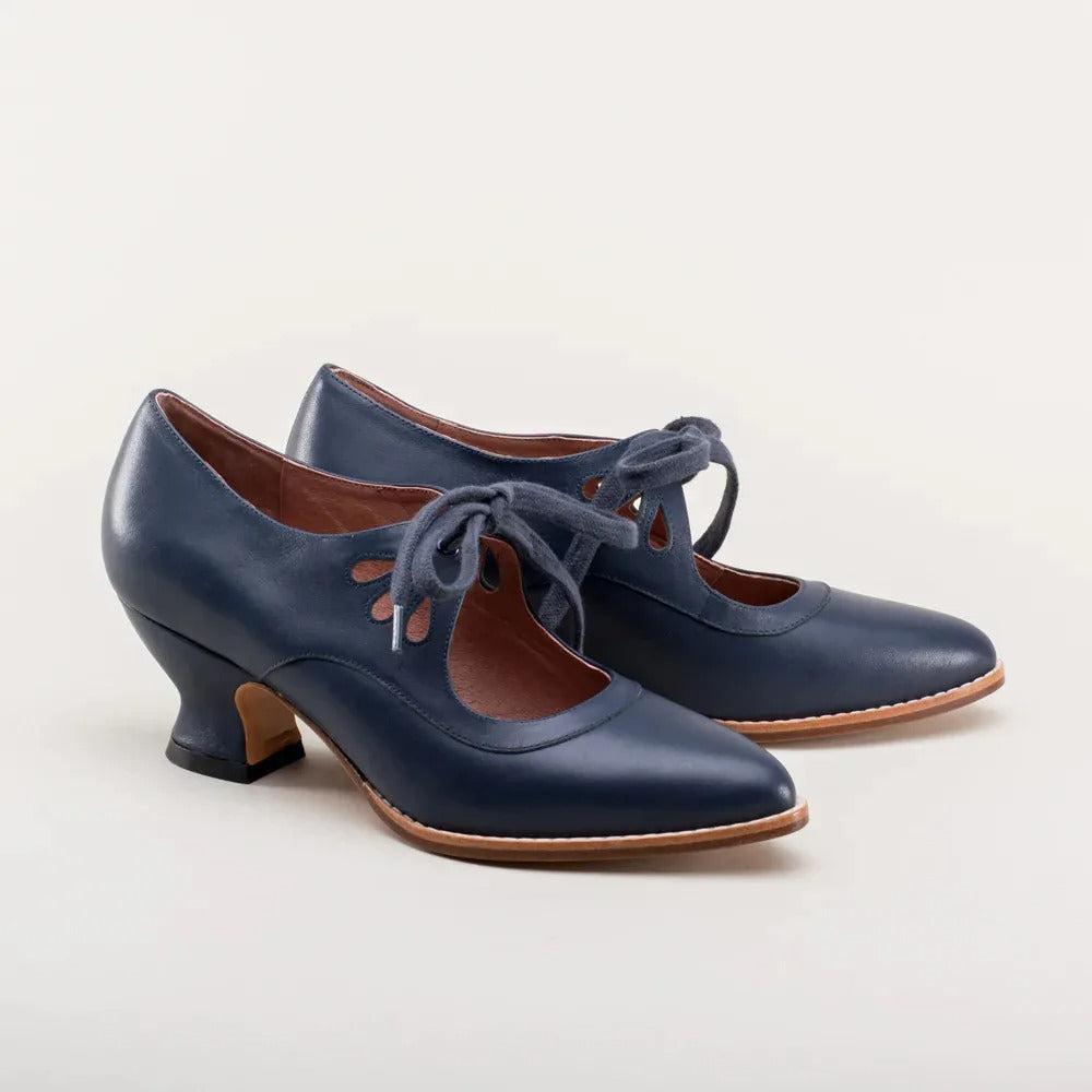 Burq | Elegante retro schoenen met lage hak