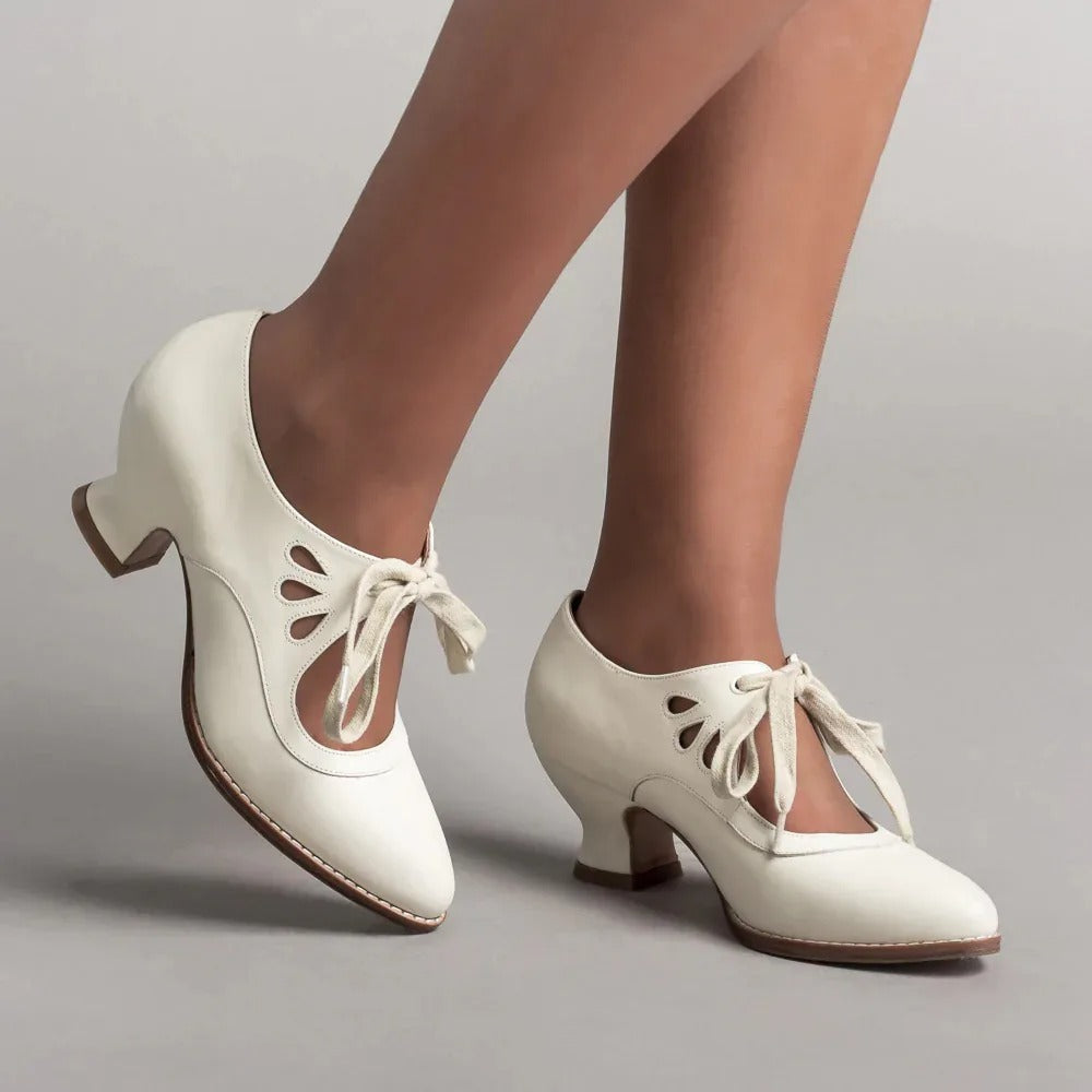 Burq | Elegante retro schoenen met lage hak