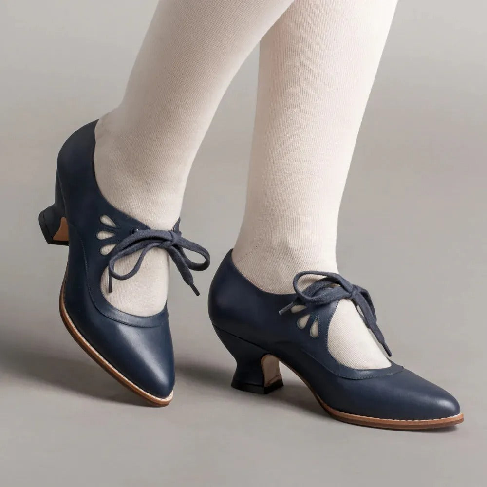 Burq | Elegante retro schoenen met lage hak