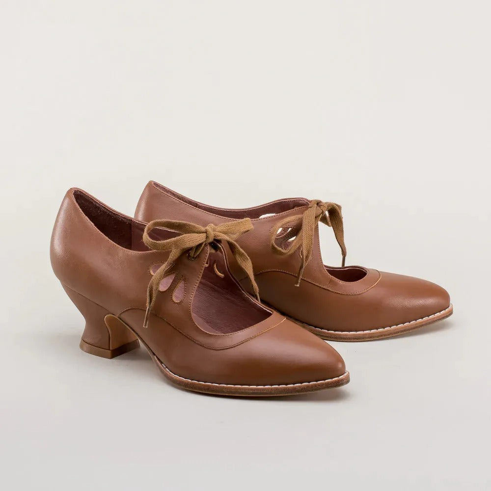 Burq | Elegante retro schoenen met lage hak