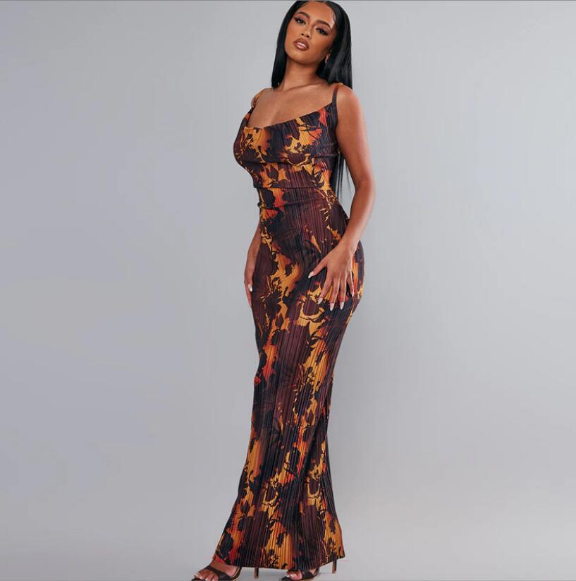 Burq | Geplooide slim-fit slanke maxi-jurk met spaghettibandjes