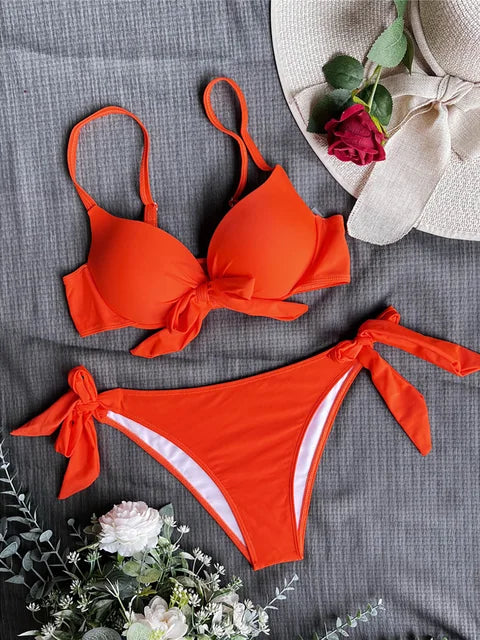 Burq | - Push-up bikini met strik