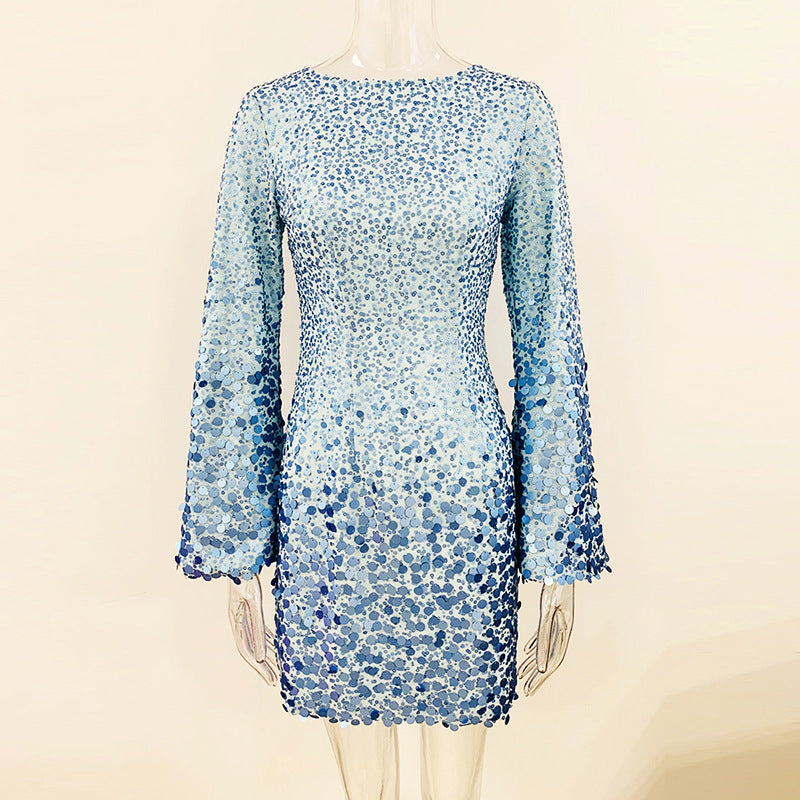 Burq | Slim-fit chiffonjurk met wijd uitlopende mouwen, volledig lichaam en pailletten