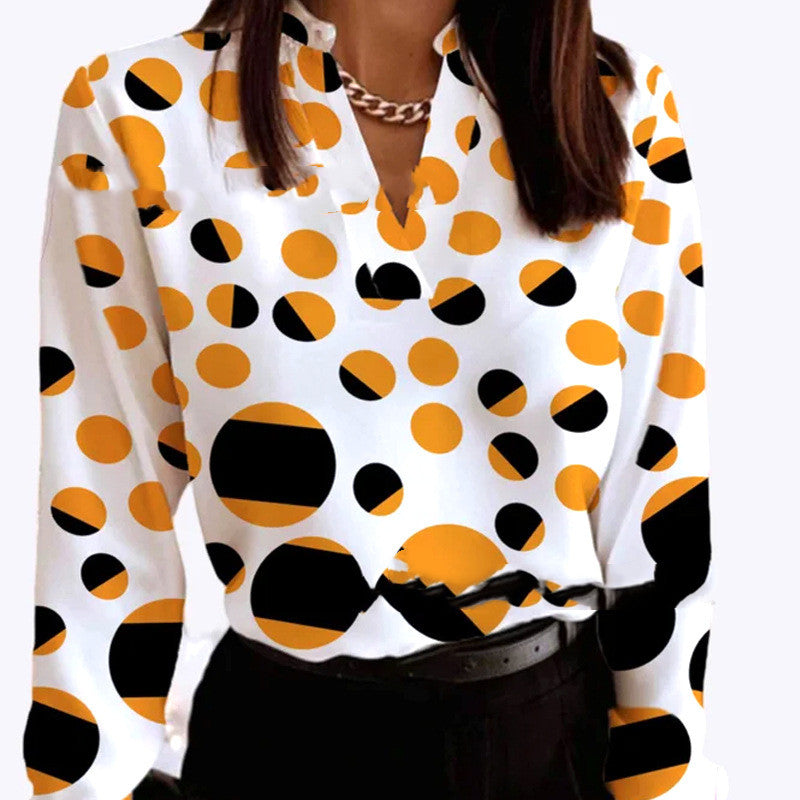 Burq | Trendy ronde damesblouse met V-hals en print